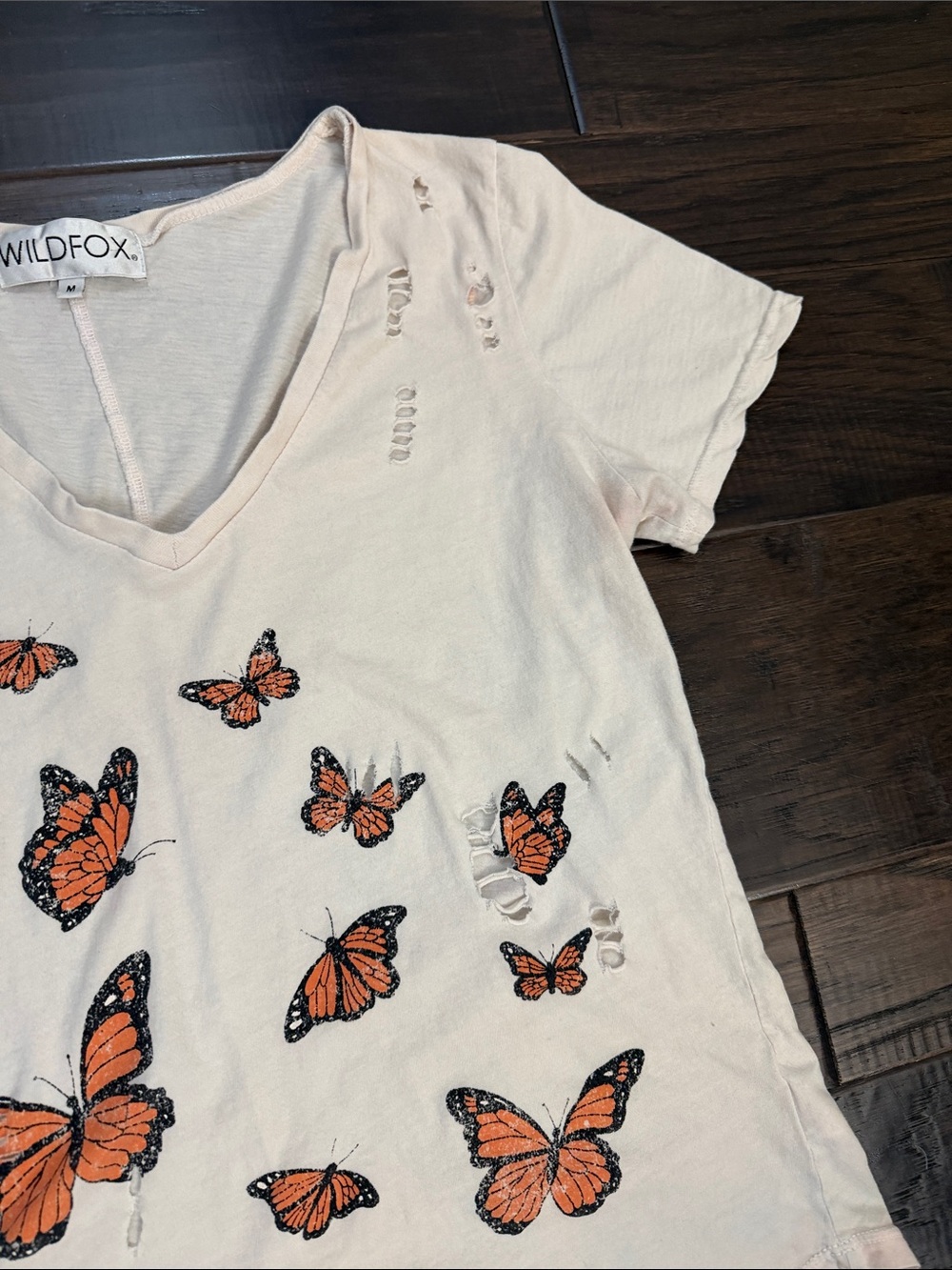Wildfox V-Neck Peach/Cream Tee with Orange Butterfly Print - Picture 4 of 13